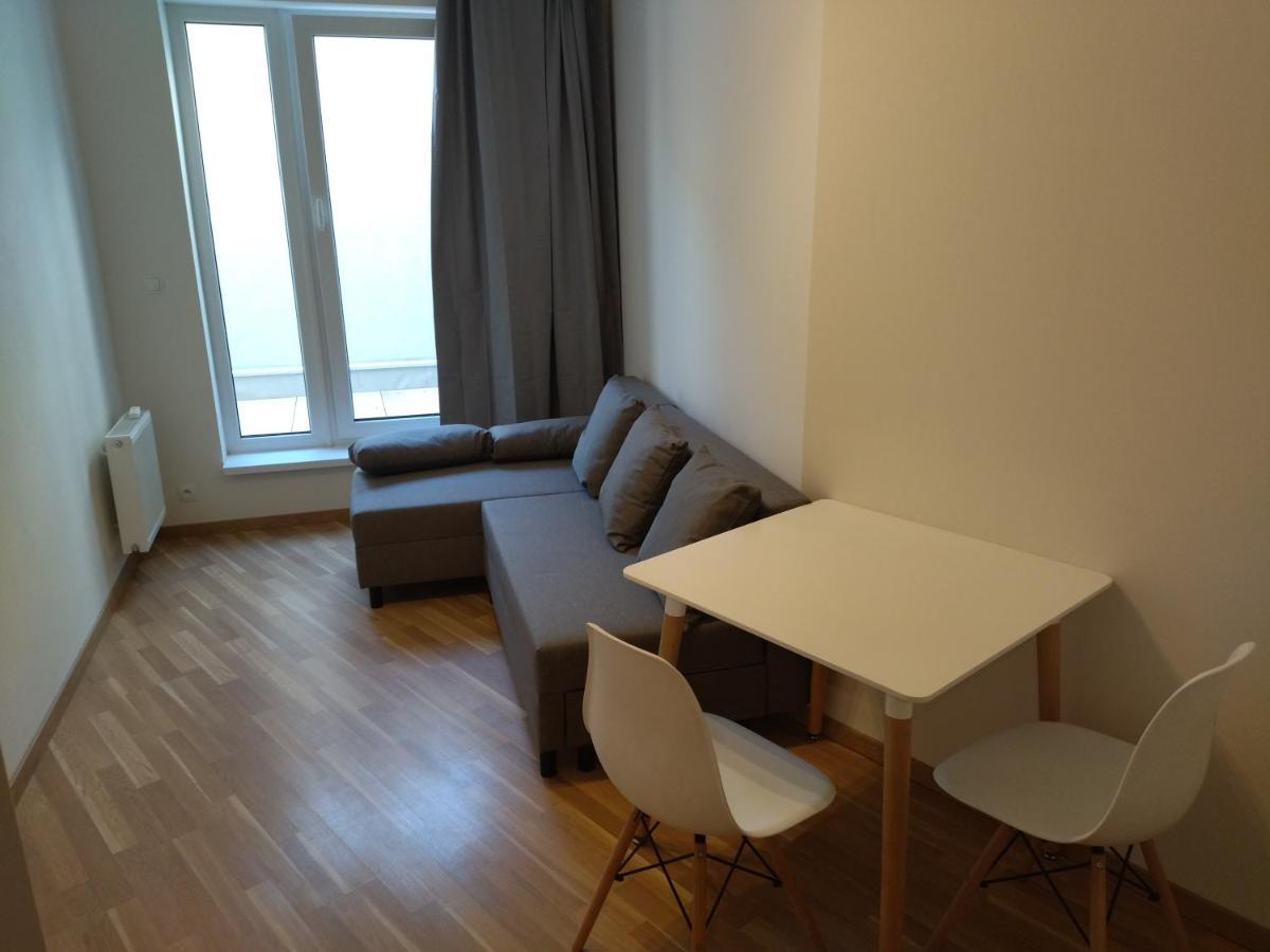 Brand New One Bedroom Apartment #54 In Brand New Building With Free Parking Praag Buitenkant foto