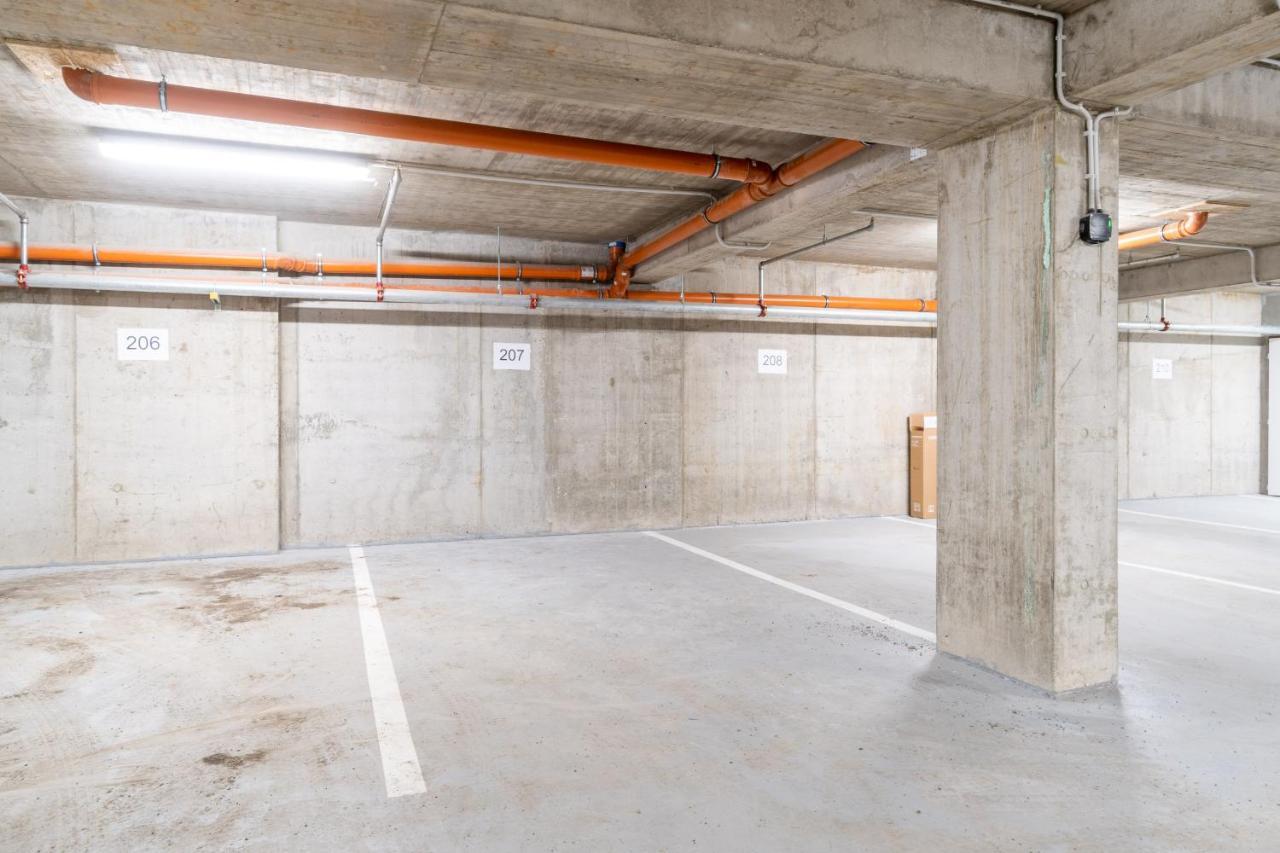 Brand New One Bedroom Apartment #54 In Brand New Building With Free Parking Praag Buitenkant foto